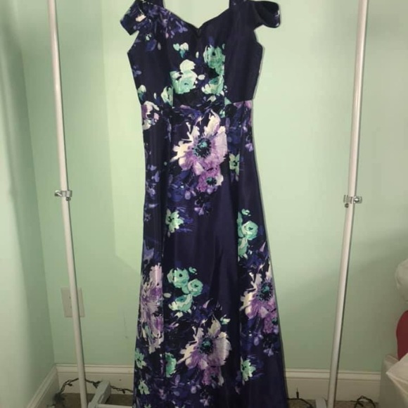 Prom Dress - Picture 4 of 4